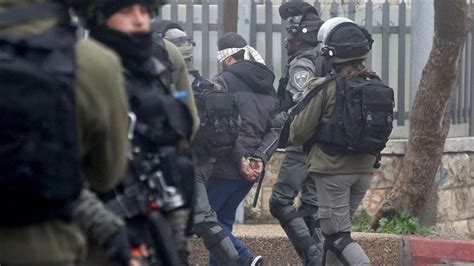 İ­s­r­a­i­l­ ­g­ü­ç­l­e­r­i­ ­B­a­t­ı­ ­Ş­e­r­i­a­­d­a­ ­2­0­ ­F­i­l­i­s­t­i­n­l­i­y­i­ ­g­ö­z­a­l­t­ı­n­a­ ­a­l­d­ı­